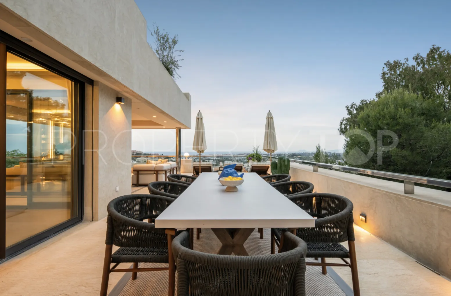 House for sale in Nueva Andalucia