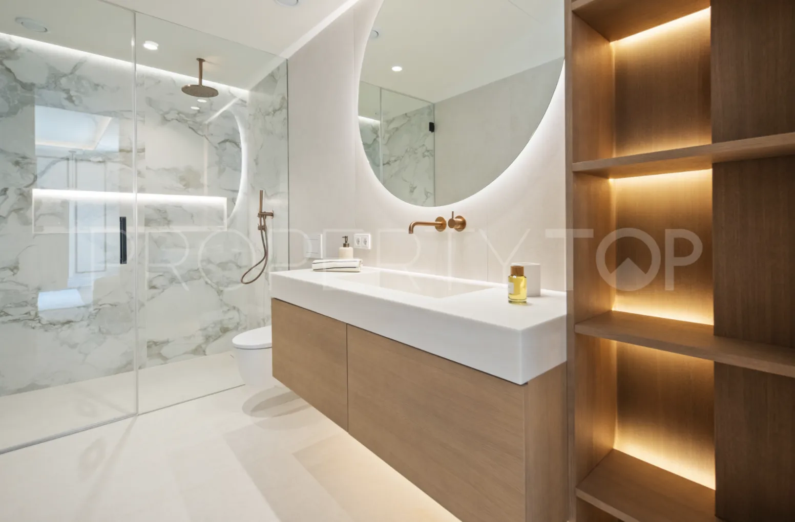 House for sale in Nueva Andalucia