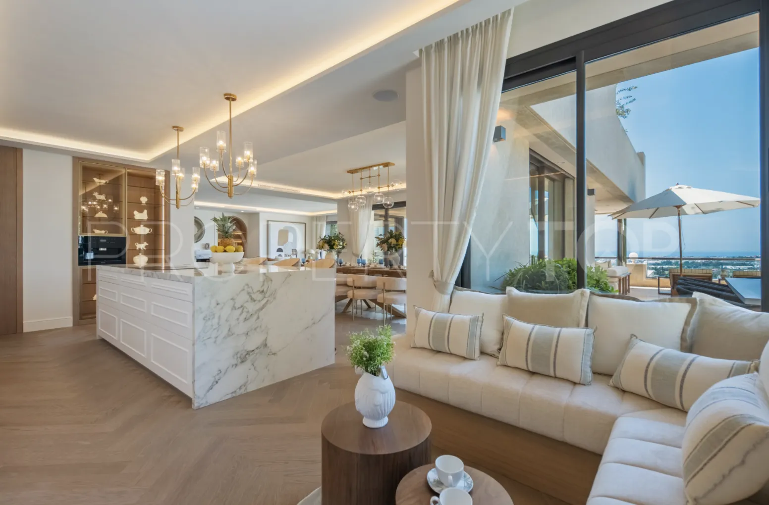 House for sale in Nueva Andalucia