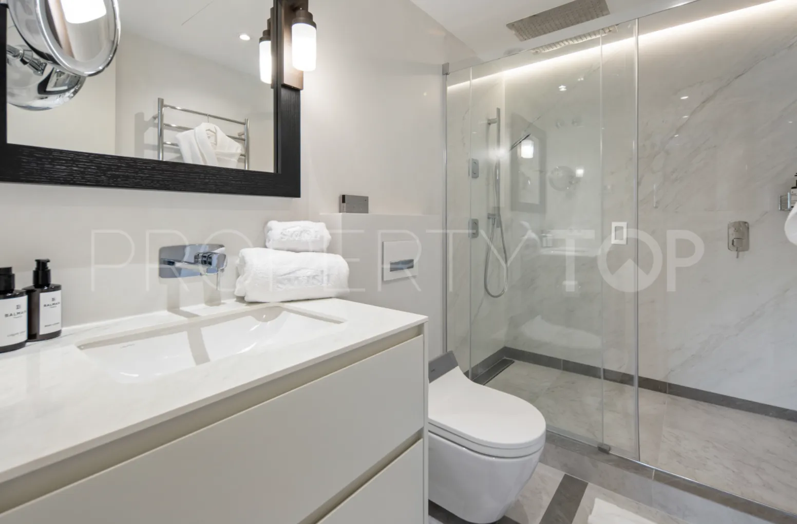 Buy Puente Romano apartment