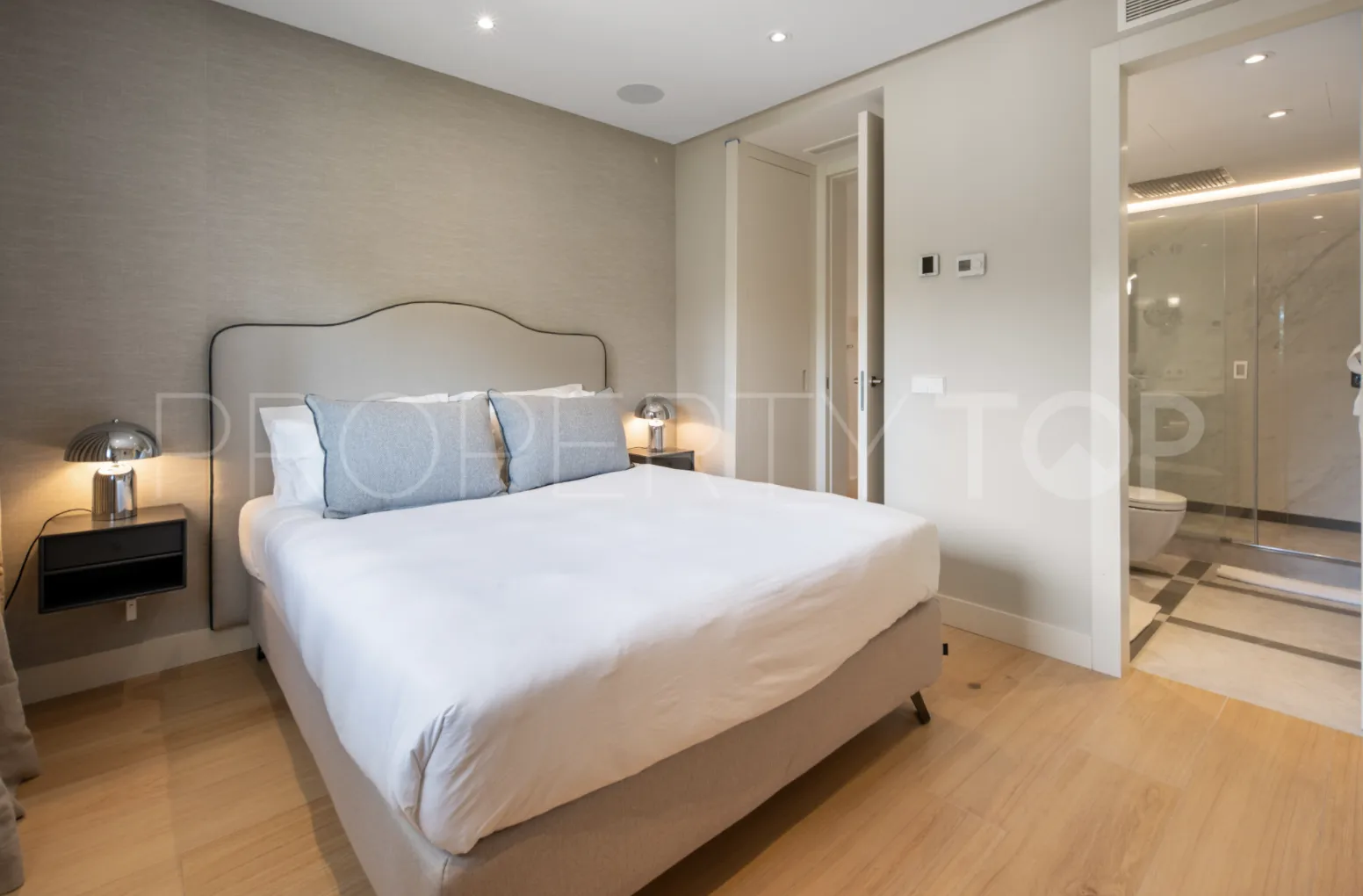 Buy Puente Romano apartment