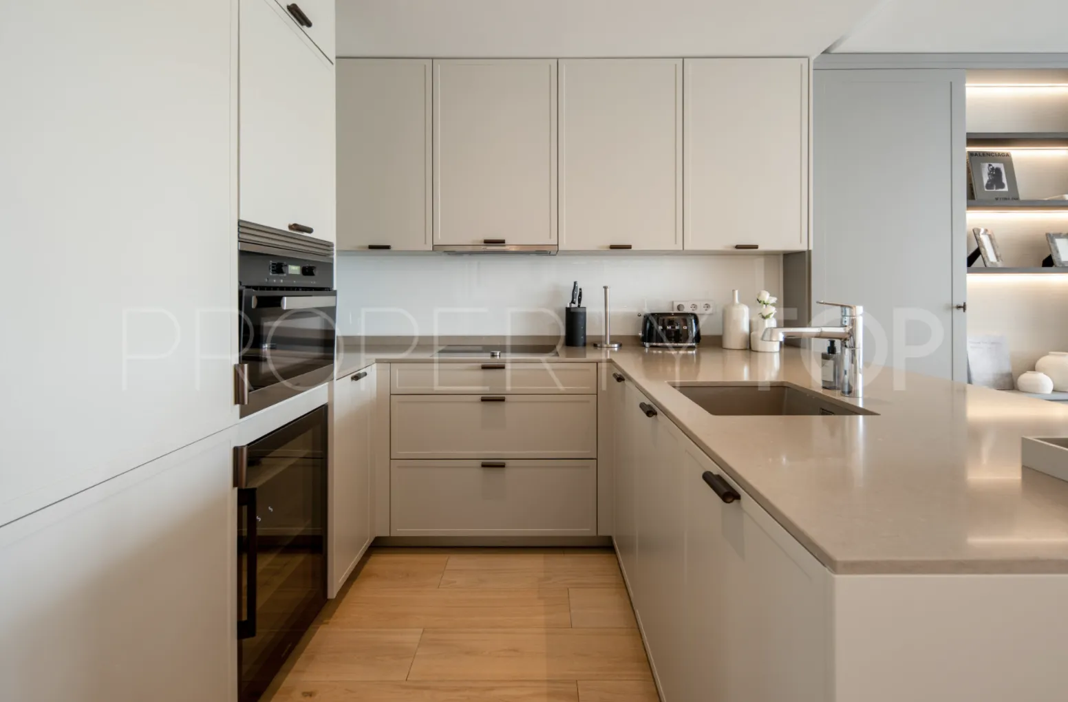 Buy Puente Romano apartment