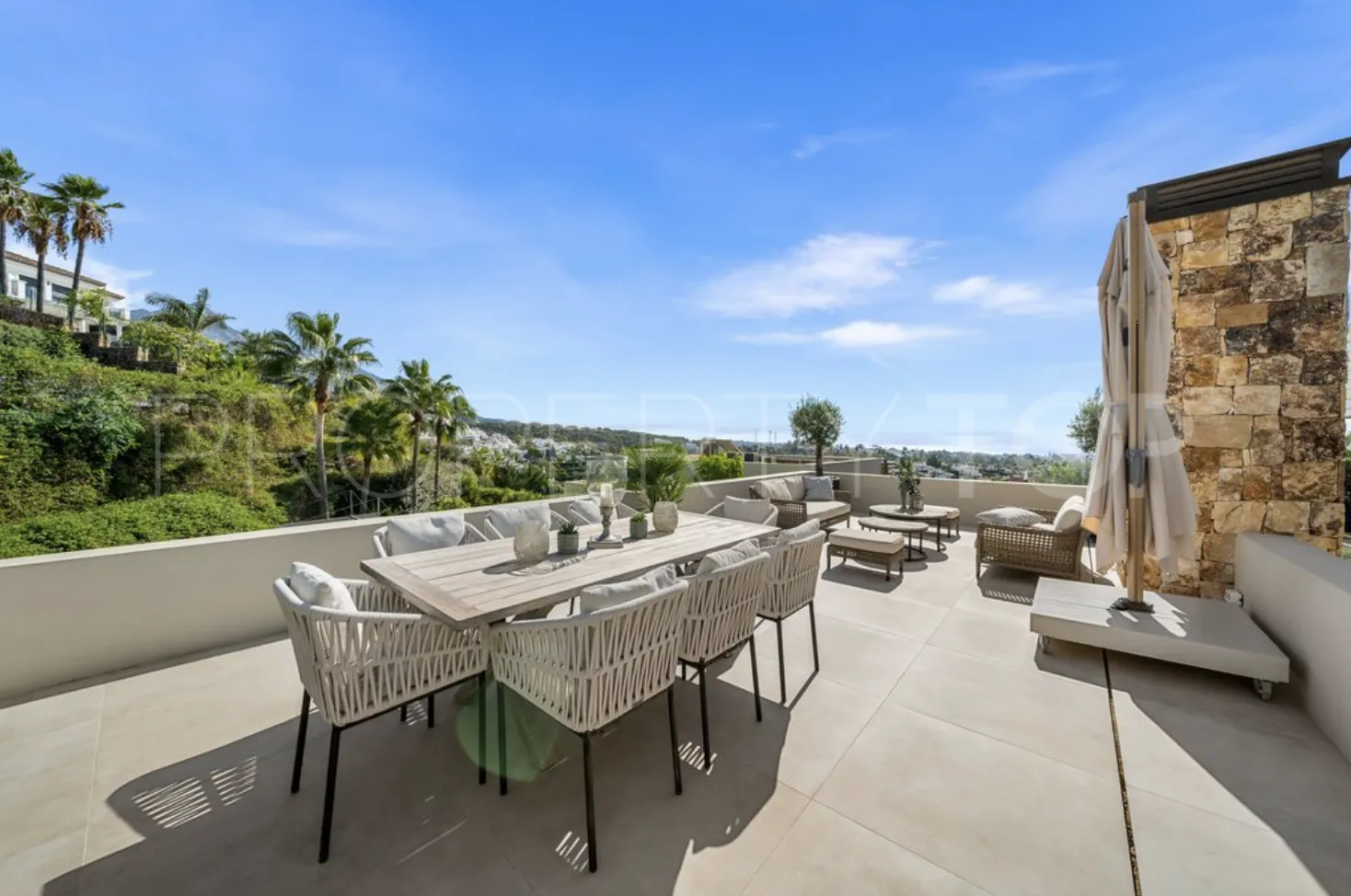 Villa en venta en Nueva Andalucia con 5 dormitorios