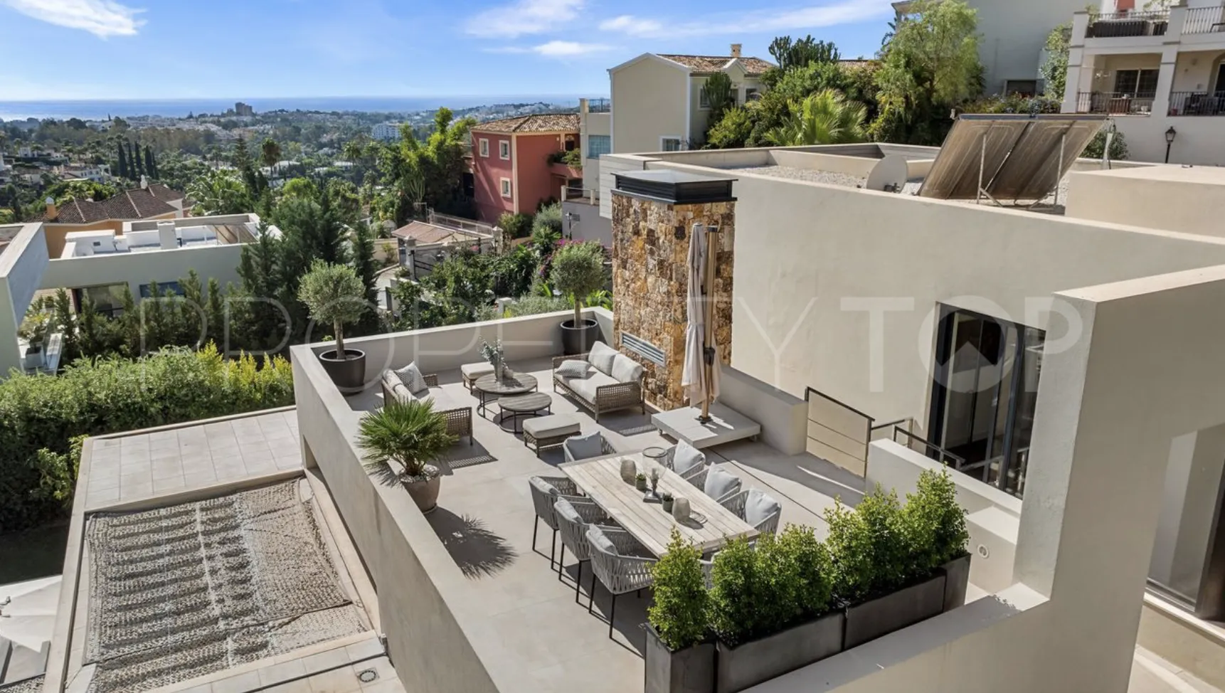 Villa en venta en Nueva Andalucia con 5 dormitorios