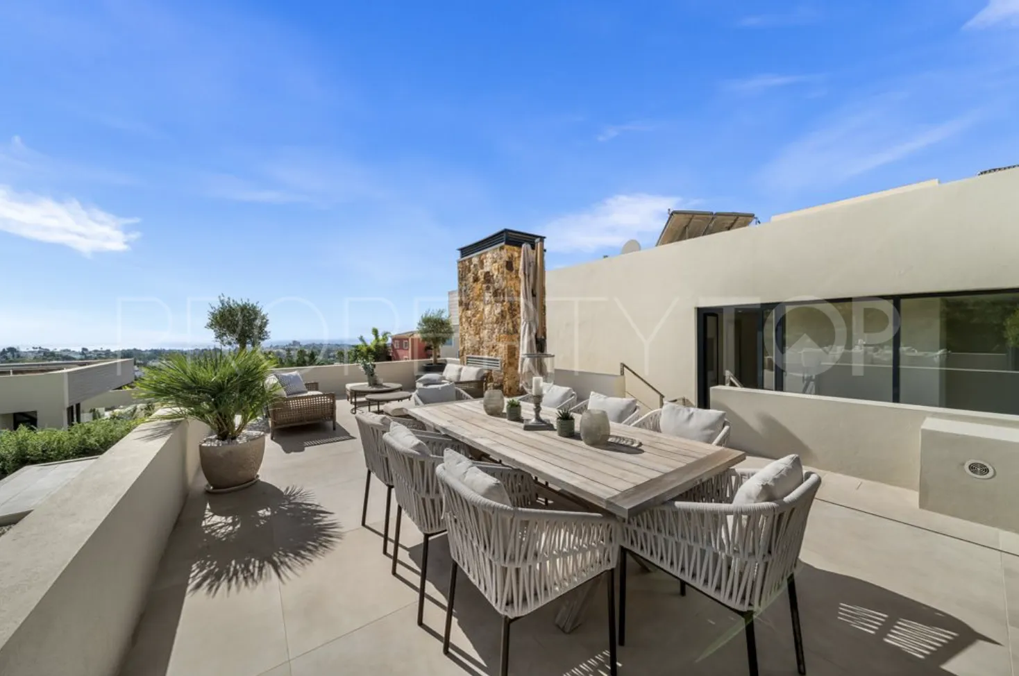 Villa en venta en Nueva Andalucia con 5 dormitorios