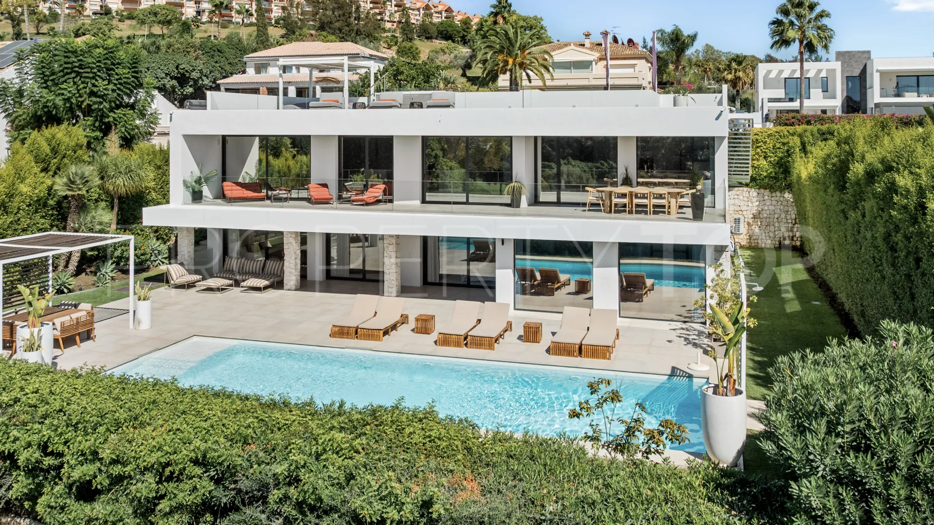 Villa a la venta en Nueva Andalucia
