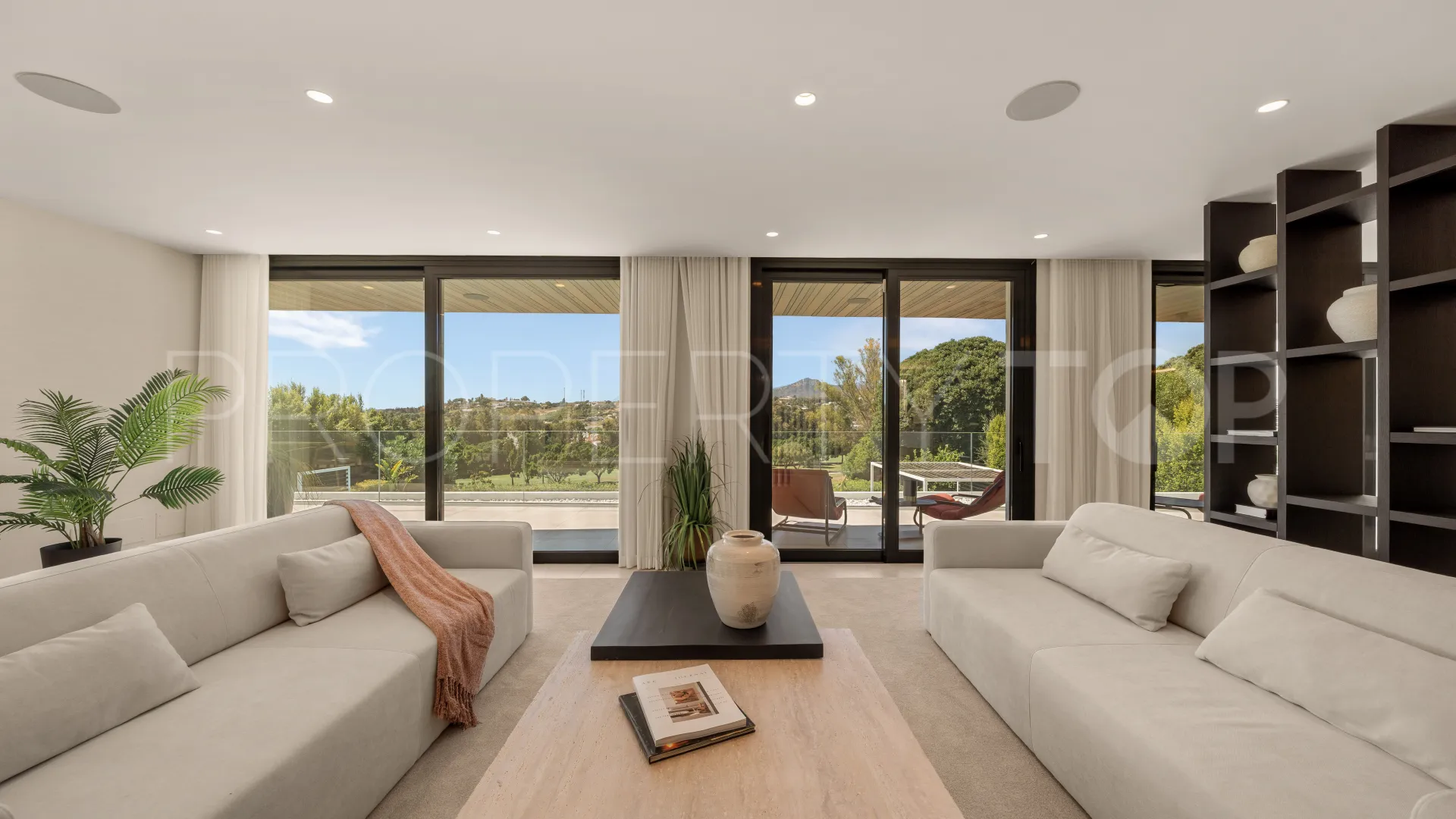 Villa a la venta en Nueva Andalucia