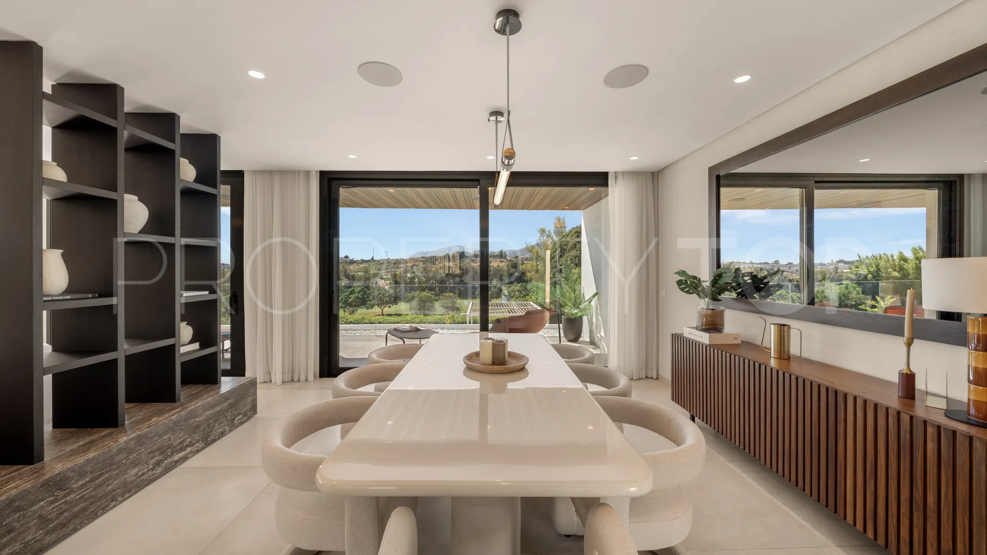 Villa a la venta en Nueva Andalucia