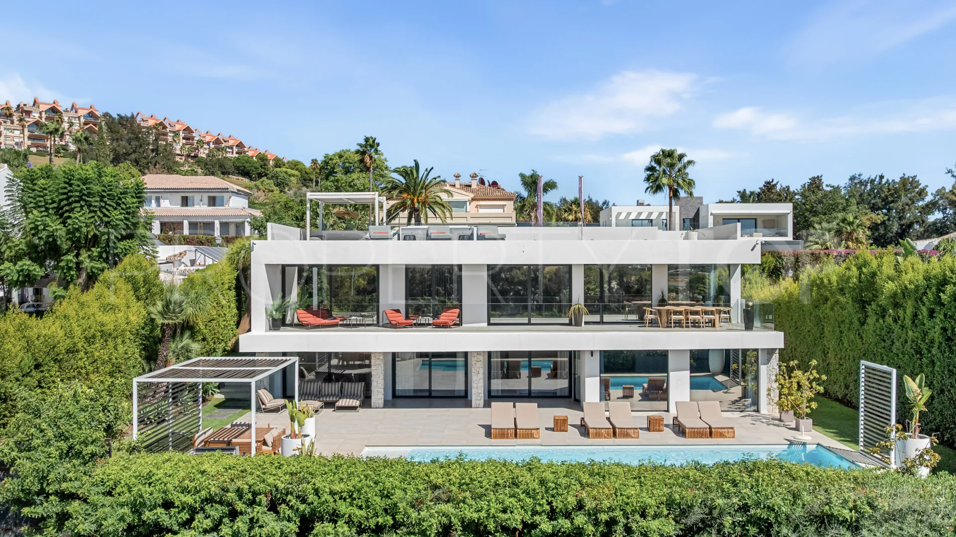 Villa a la venta en Nueva Andalucia
