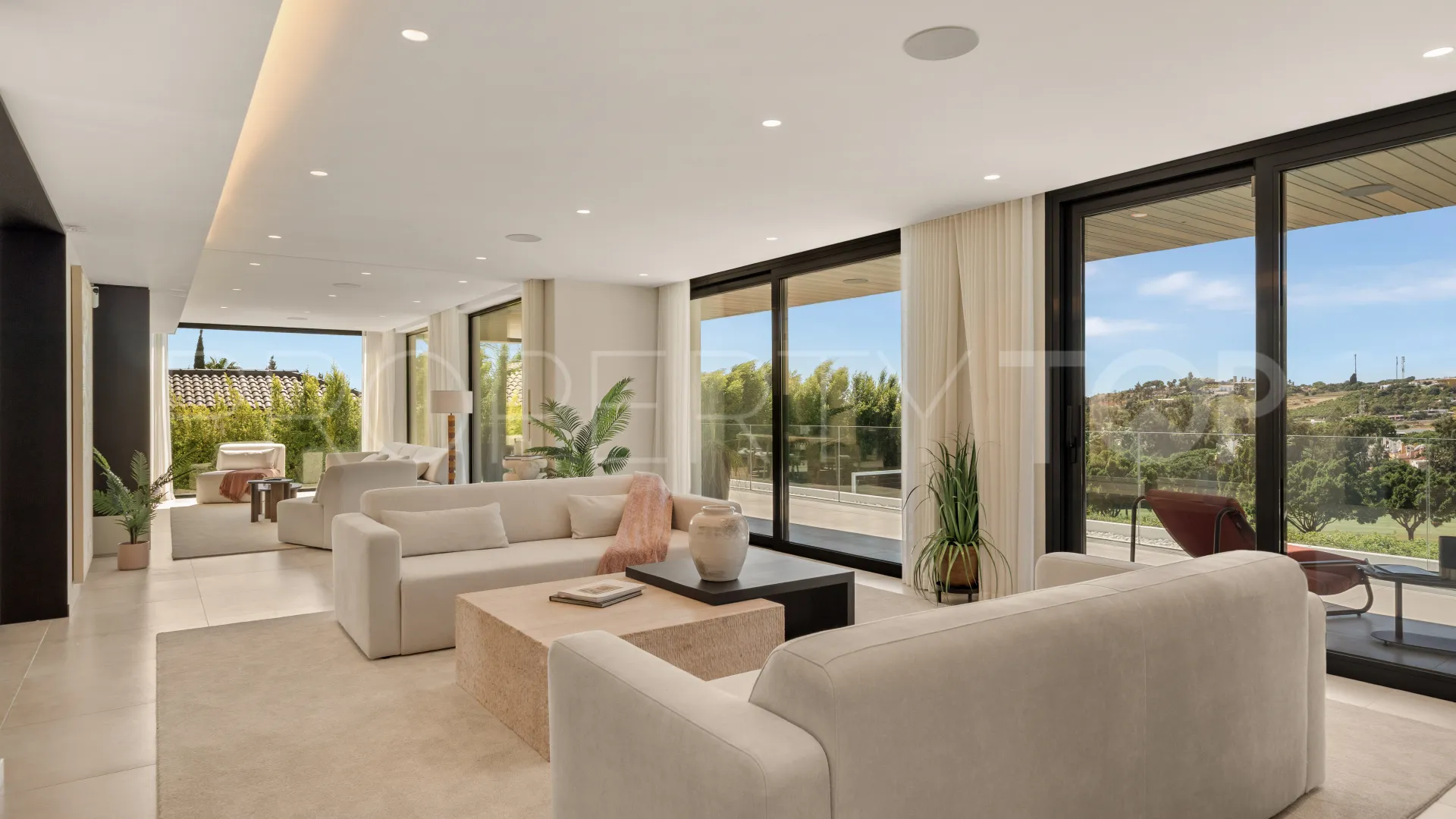 Villa a la venta en Nueva Andalucia