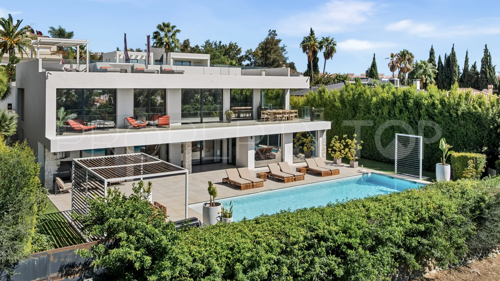 Villa a la venta en Nueva Andalucia
