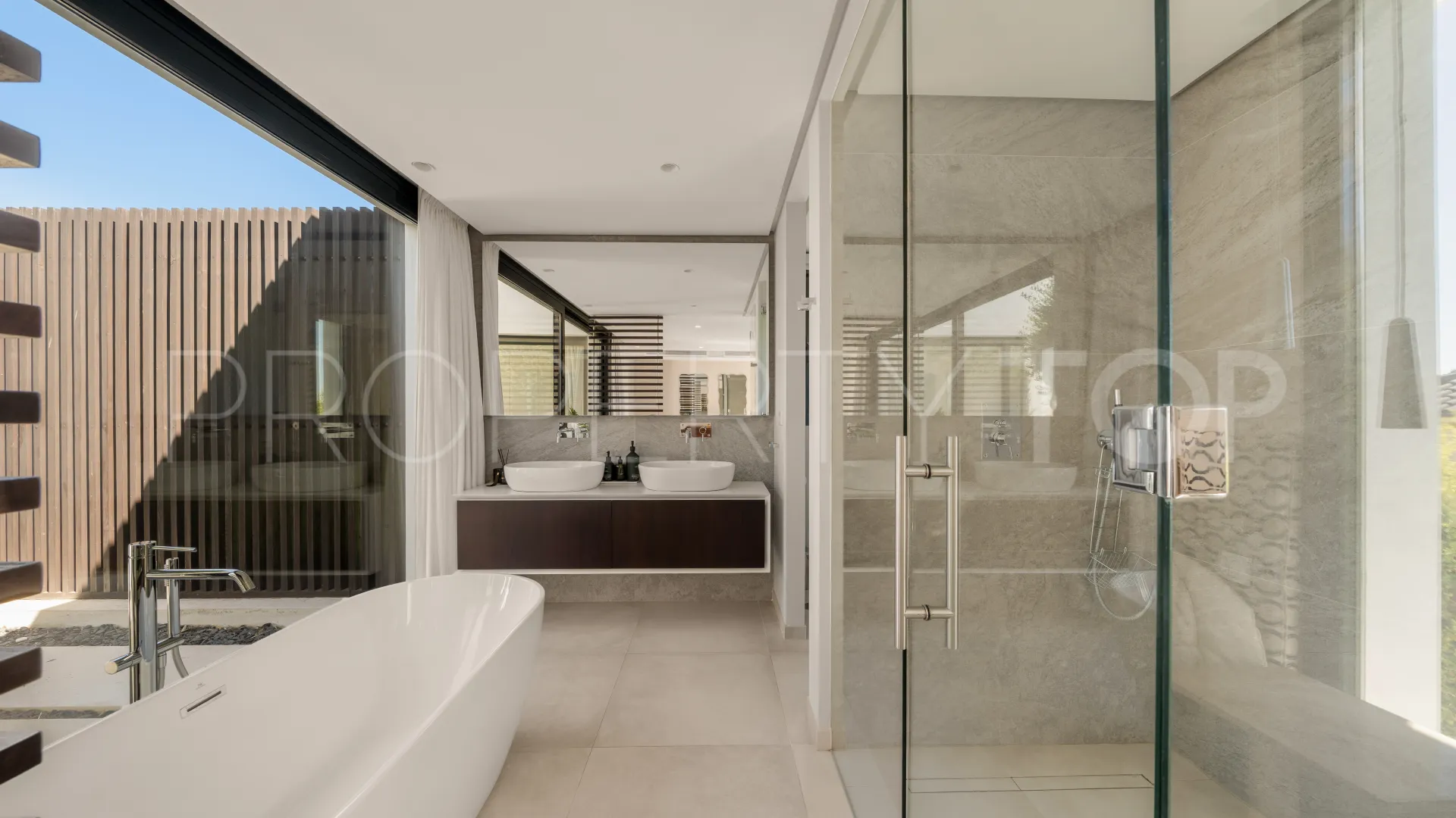 Villa a la venta en Nueva Andalucia