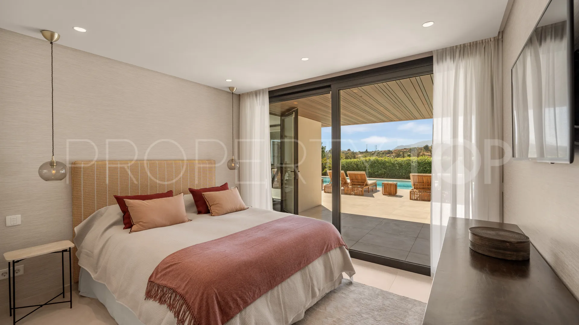 Villa a la venta en Nueva Andalucia
