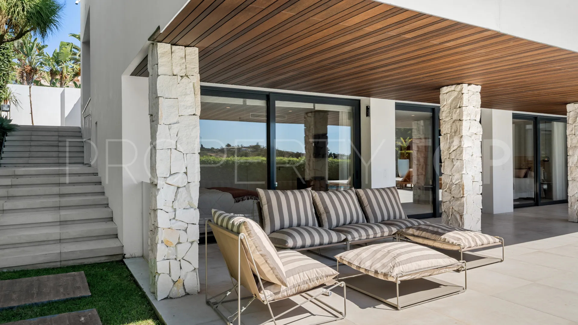 Villa a la venta en Nueva Andalucia