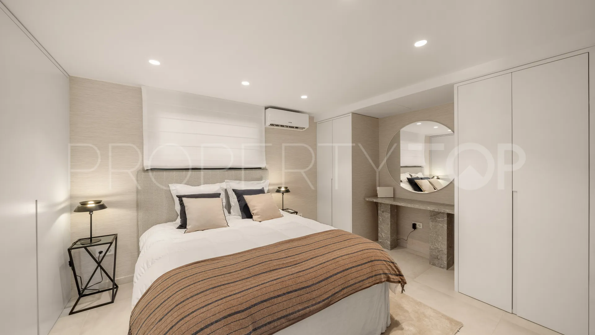 Villa a la venta en Nueva Andalucia