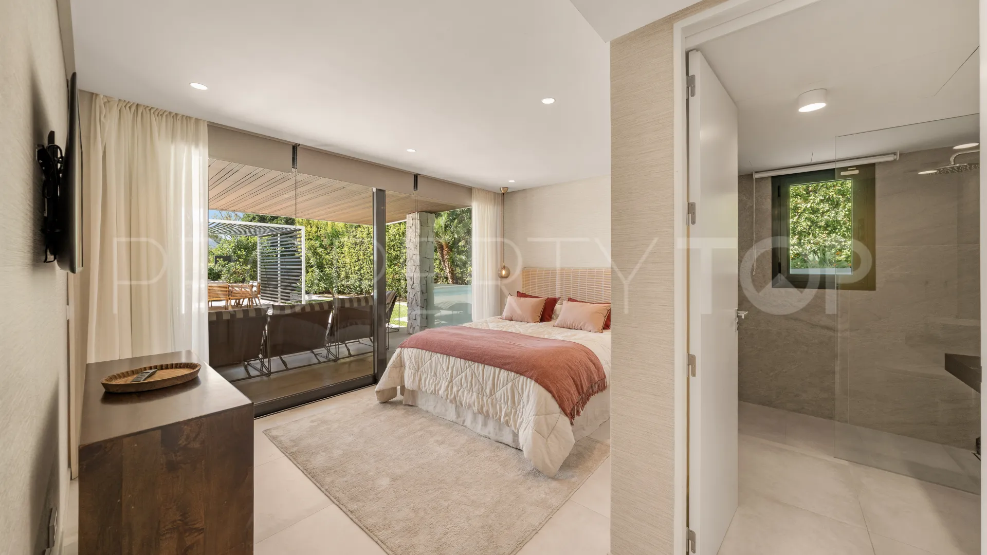 Villa a la venta en Nueva Andalucia