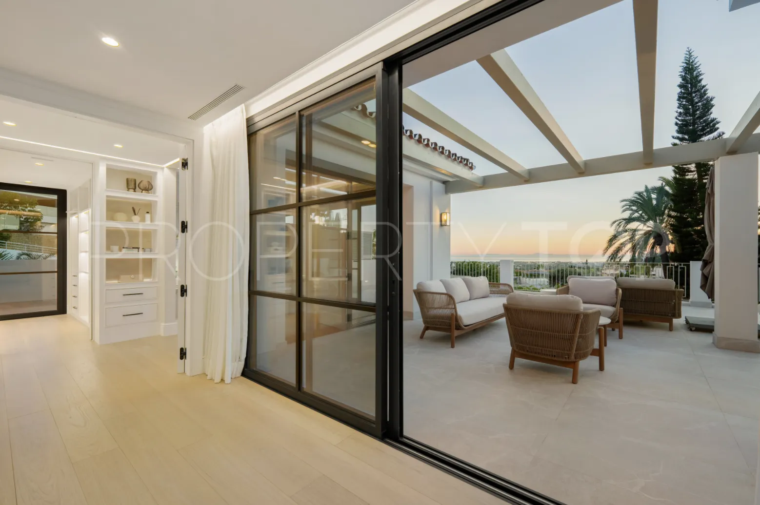 Villa de 5 dormitorios en venta en La Quinta