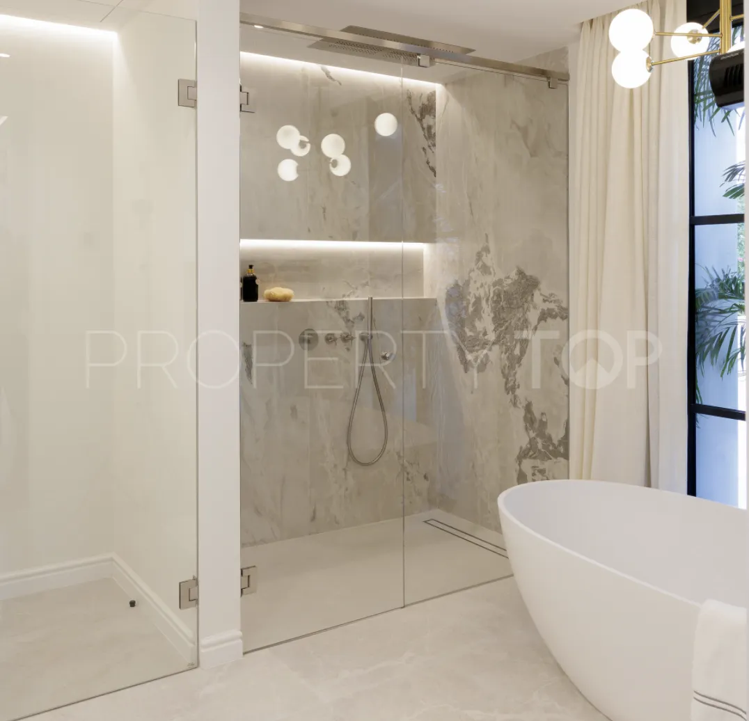 Villa de 5 dormitorios en venta en La Quinta