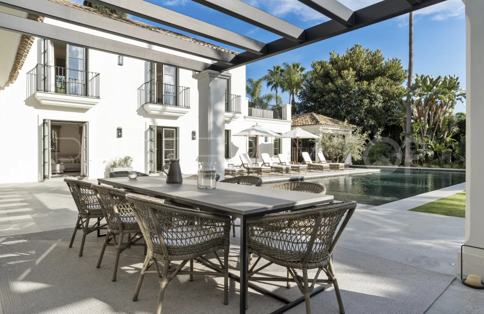 6 bedrooms villa for sale in Nueva Andalucia