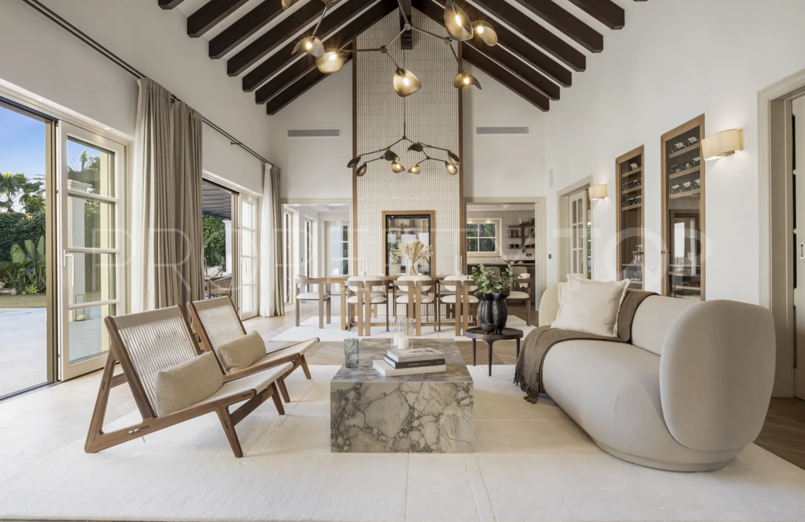 6 bedrooms villa for sale in Nueva Andalucia