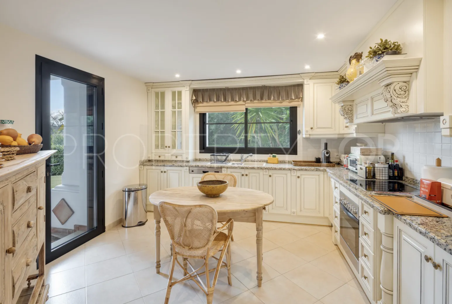 La Quinta, villa a la venta de 4 dormitorios