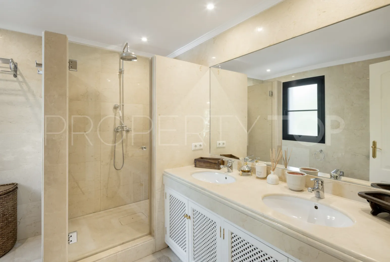 La Quinta, villa a la venta de 4 dormitorios