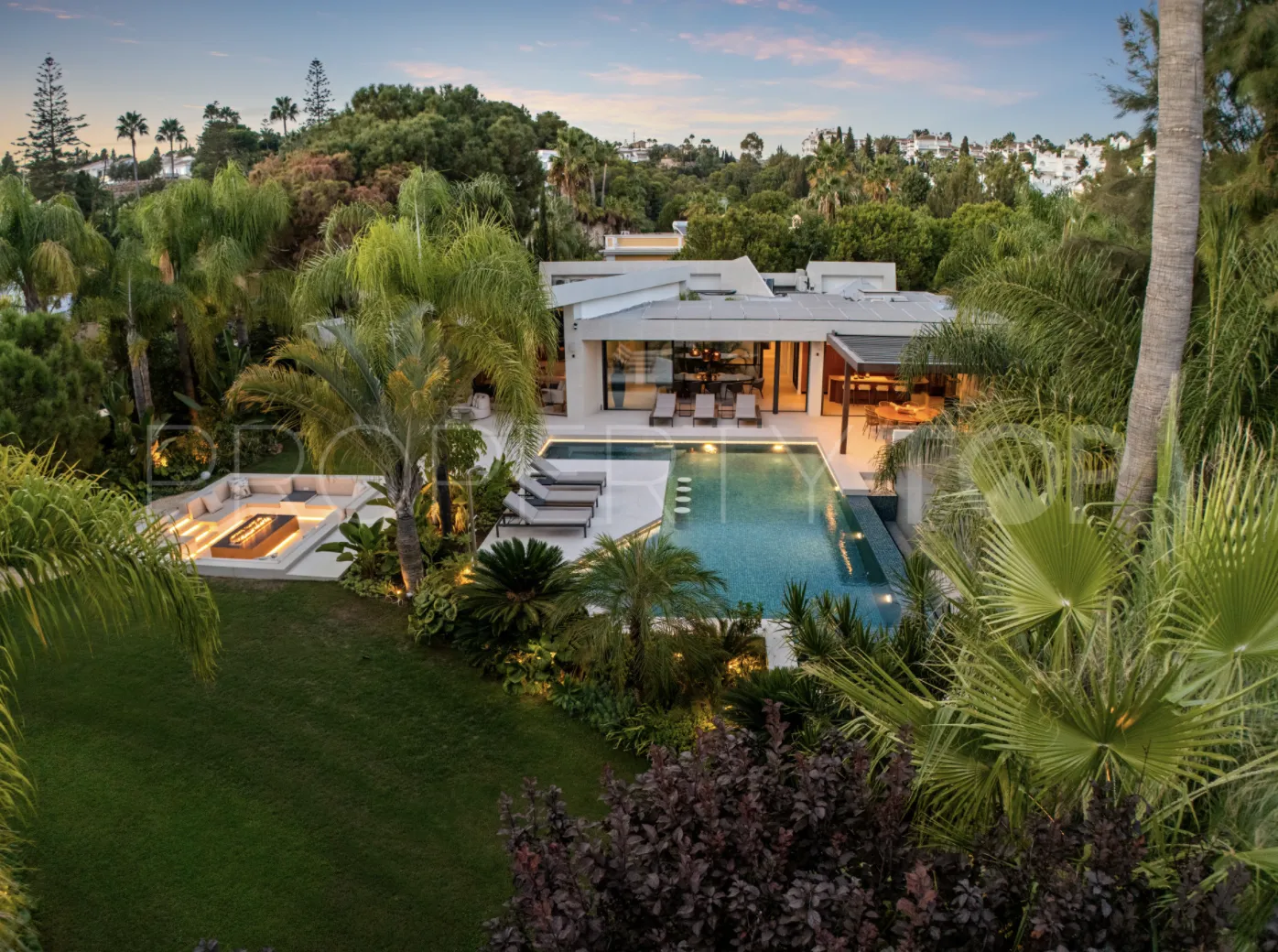 For sale villa in Las Chapas with 5 bedrooms