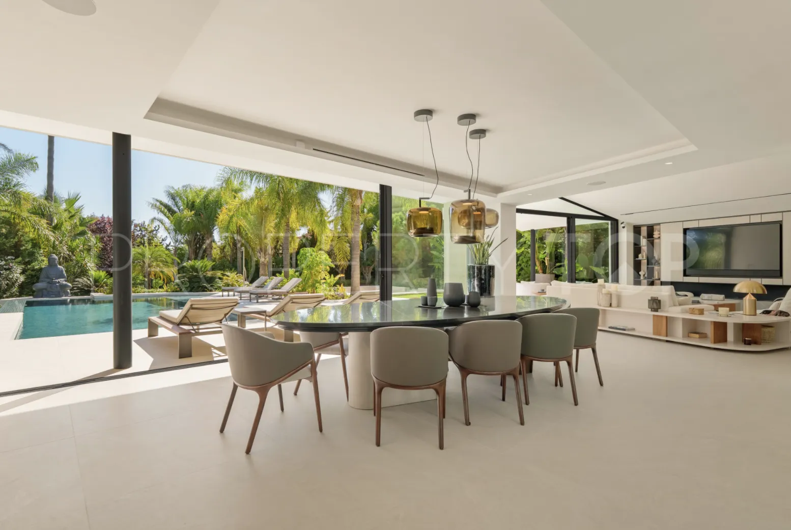 For sale villa in Las Chapas with 5 bedrooms