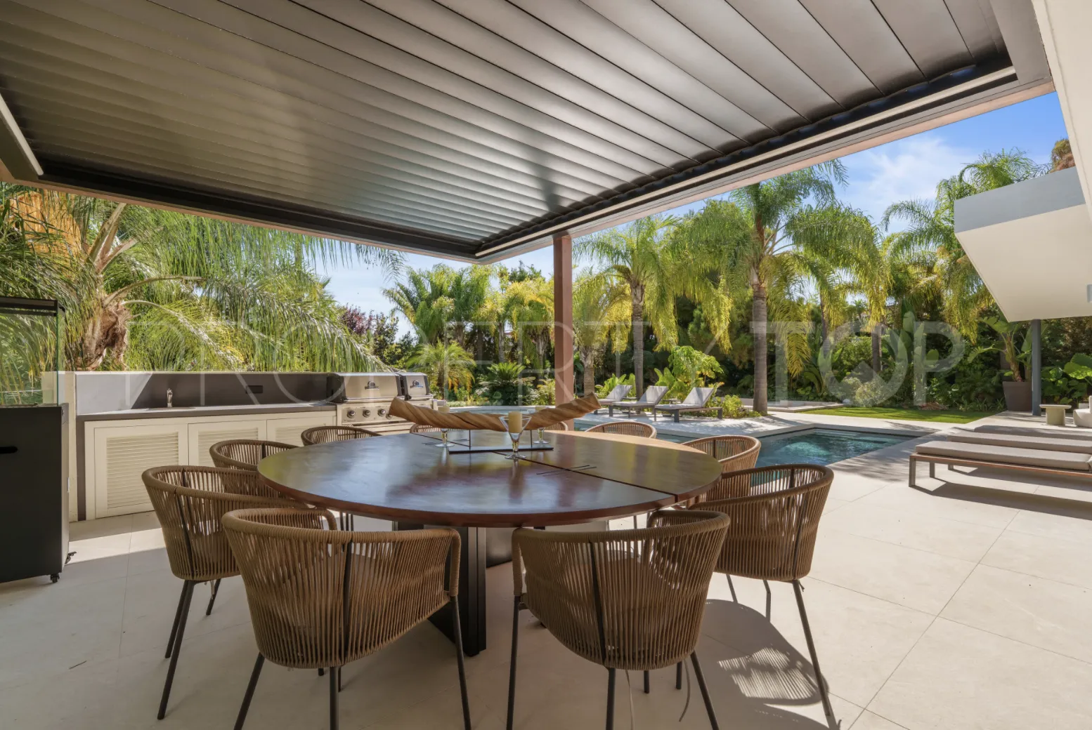 For sale villa in Las Chapas with 5 bedrooms