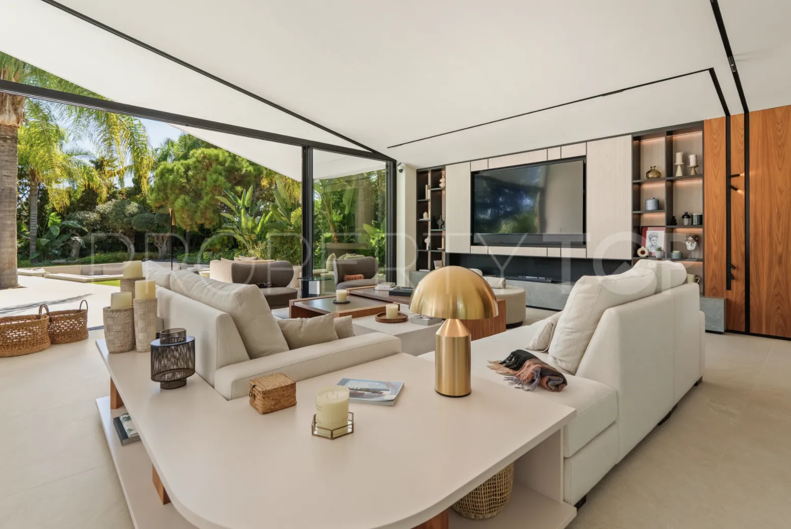 For sale villa in Las Chapas with 5 bedrooms