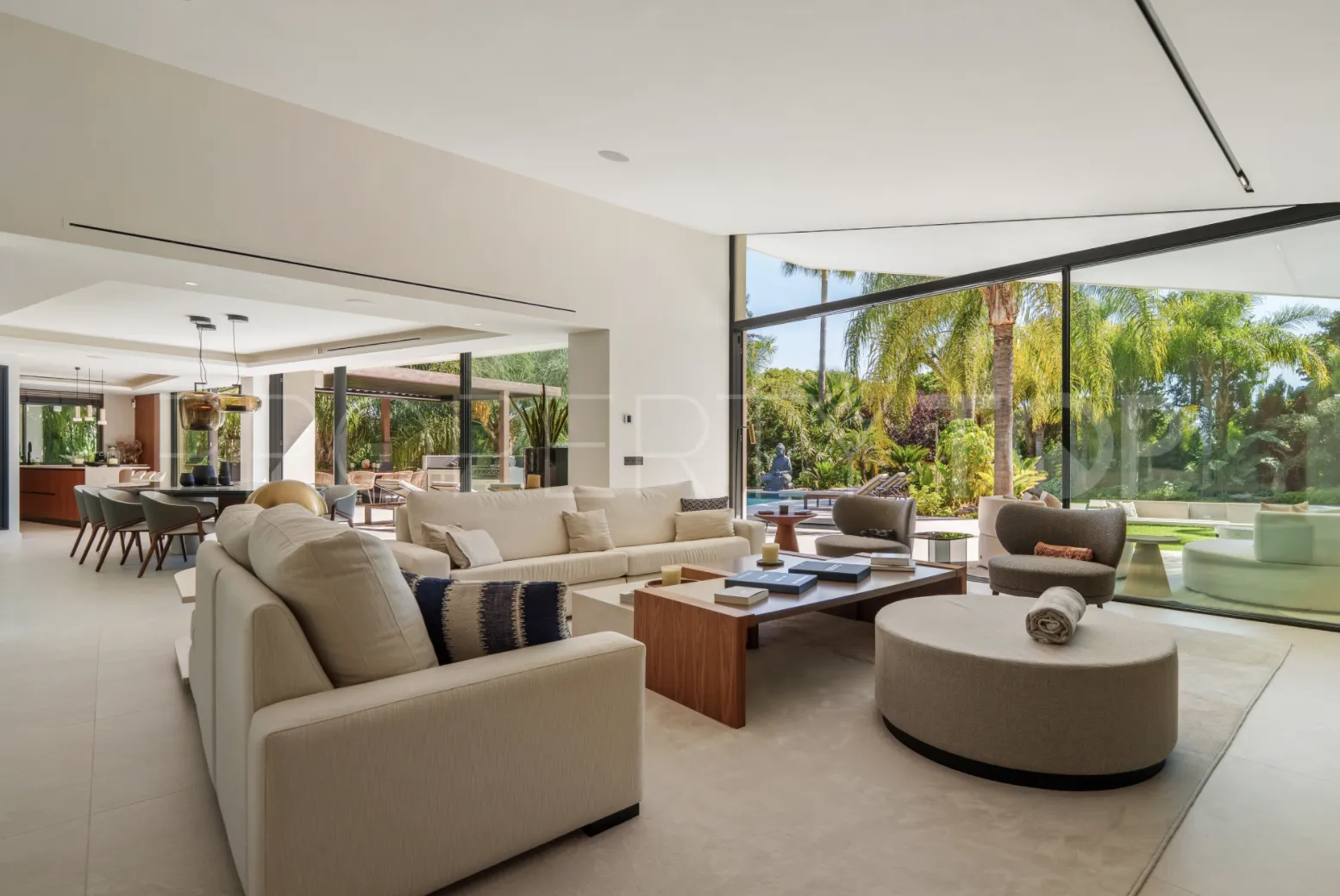 For sale villa in Las Chapas with 5 bedrooms