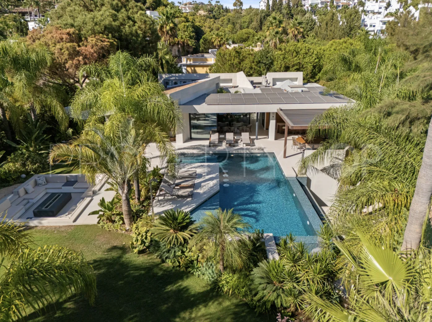 For sale villa in Las Chapas with 5 bedrooms