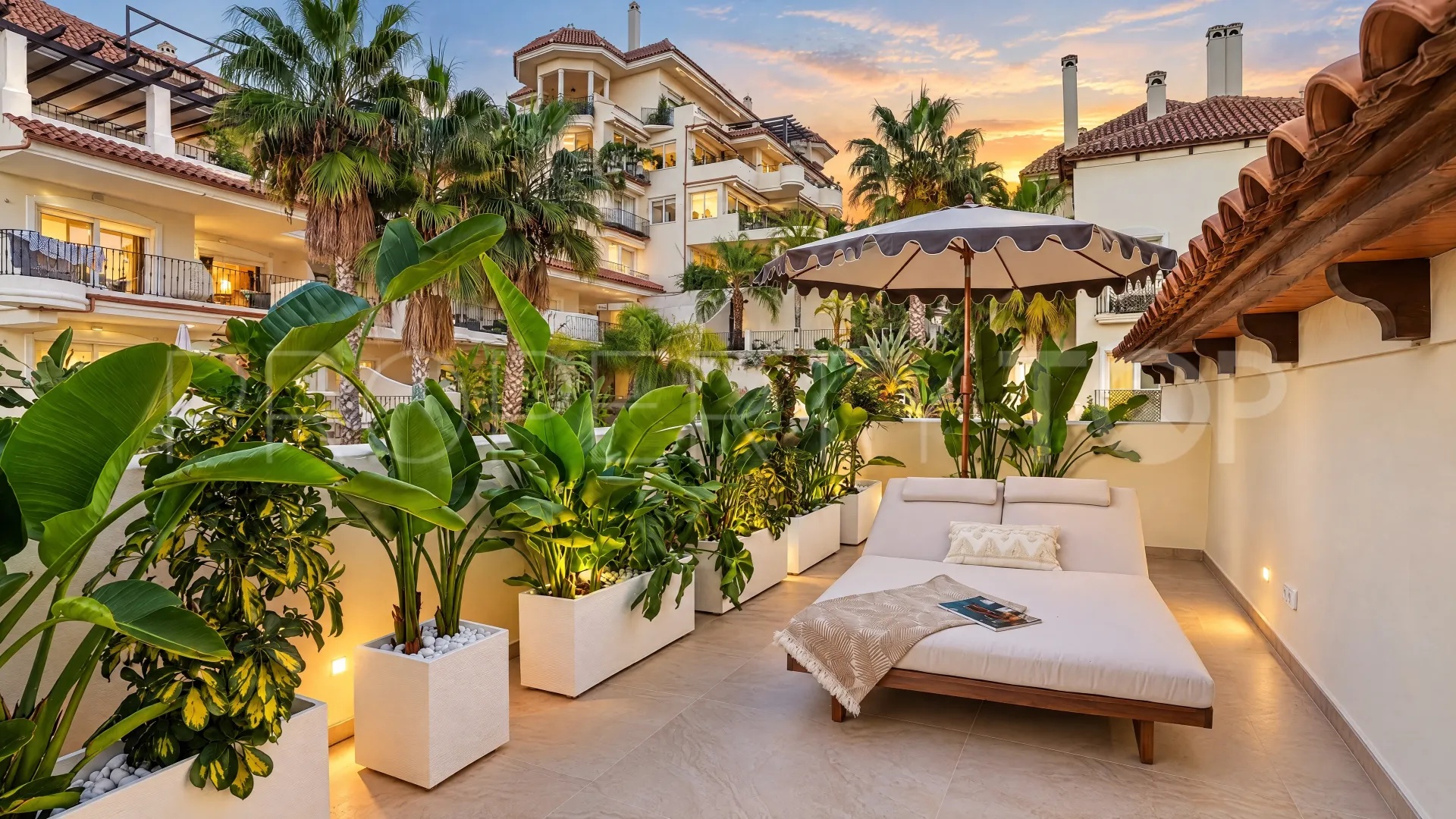 Se vende atico duplex en Nueva Andalucia
