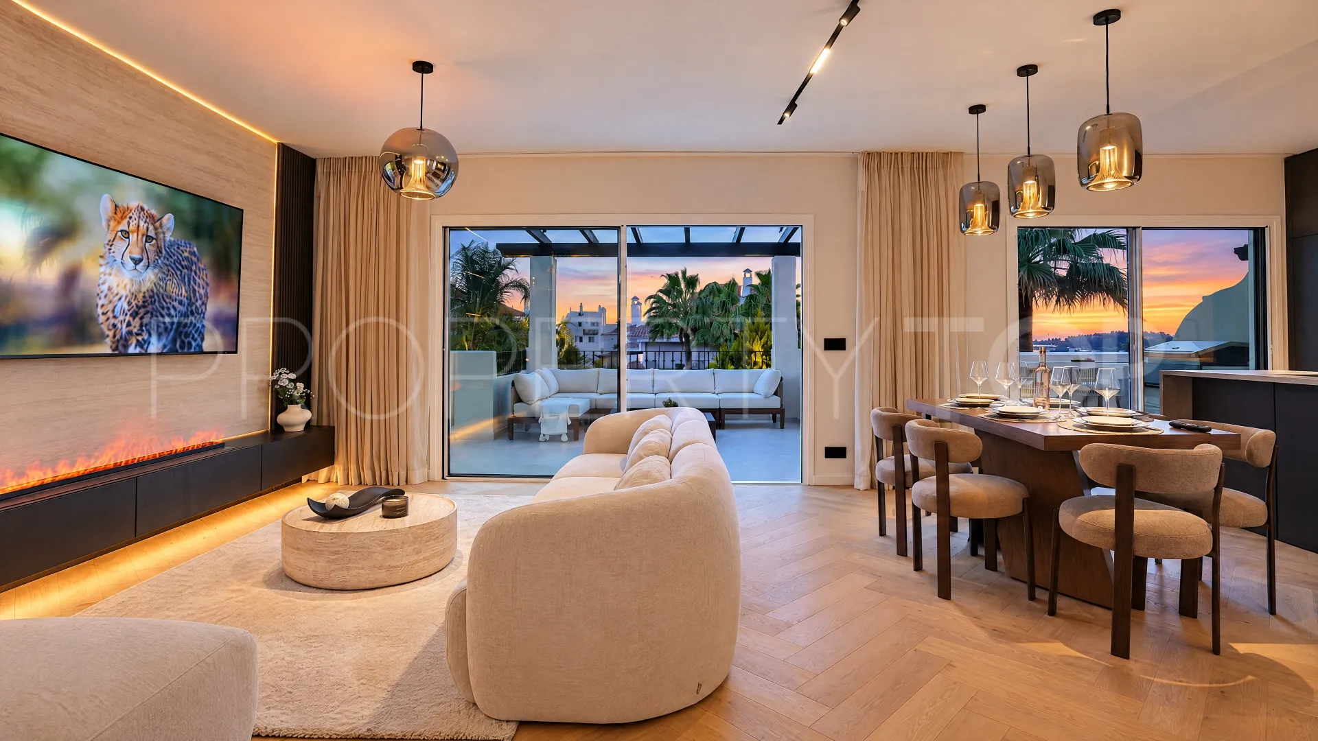 Se vende atico duplex en Nueva Andalucia