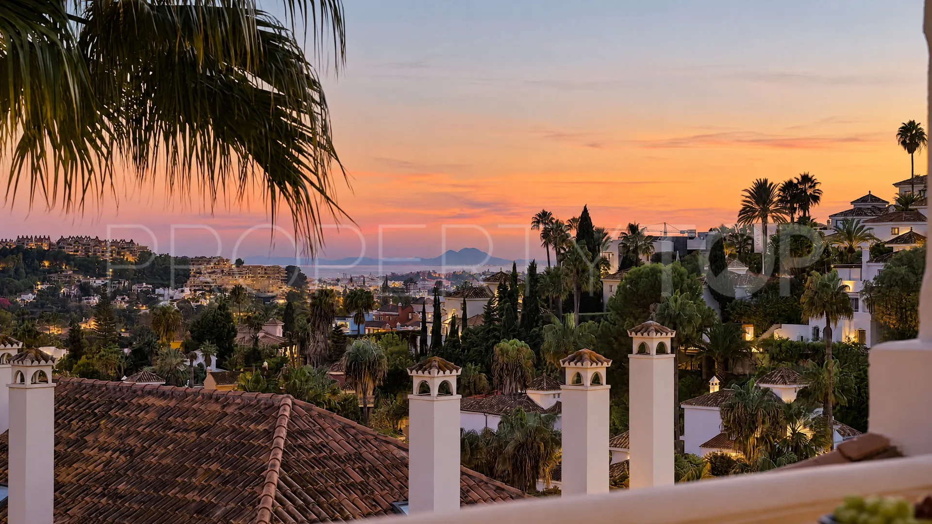 Se vende atico duplex en Nueva Andalucia
