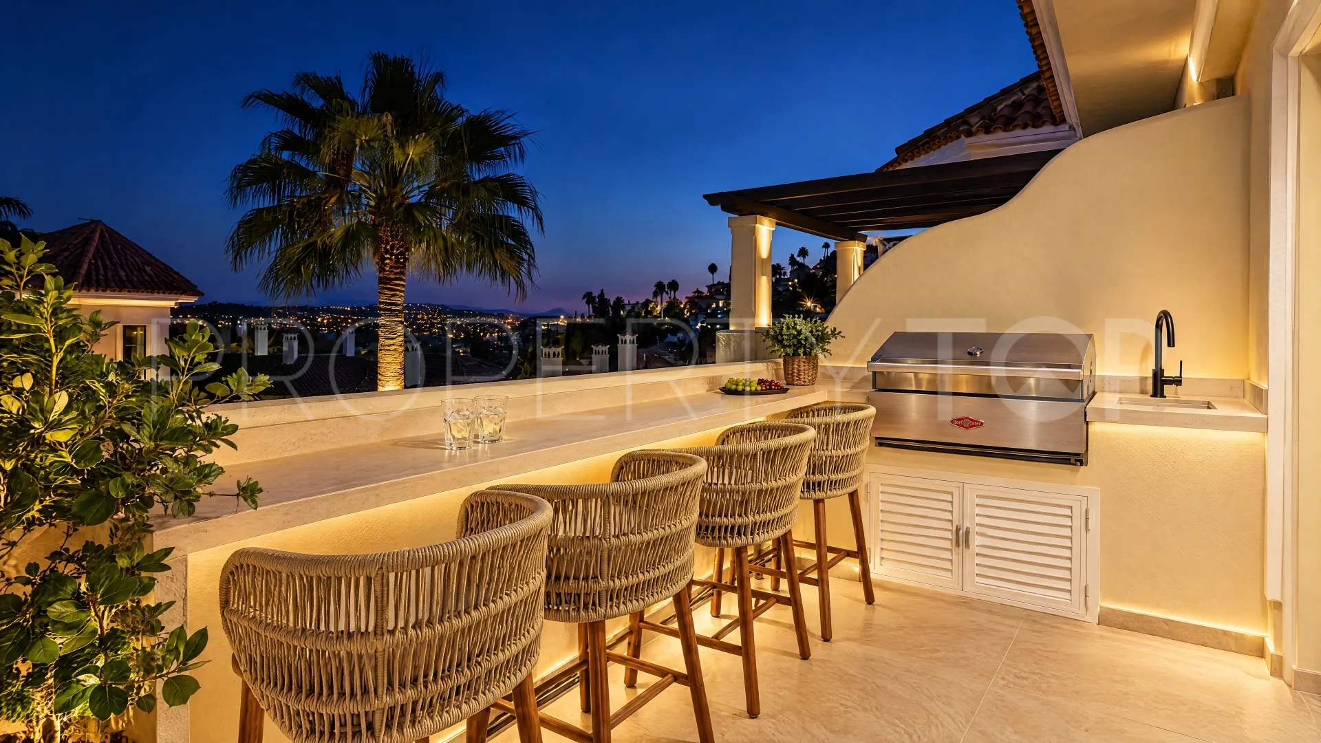 Se vende atico duplex en Nueva Andalucia