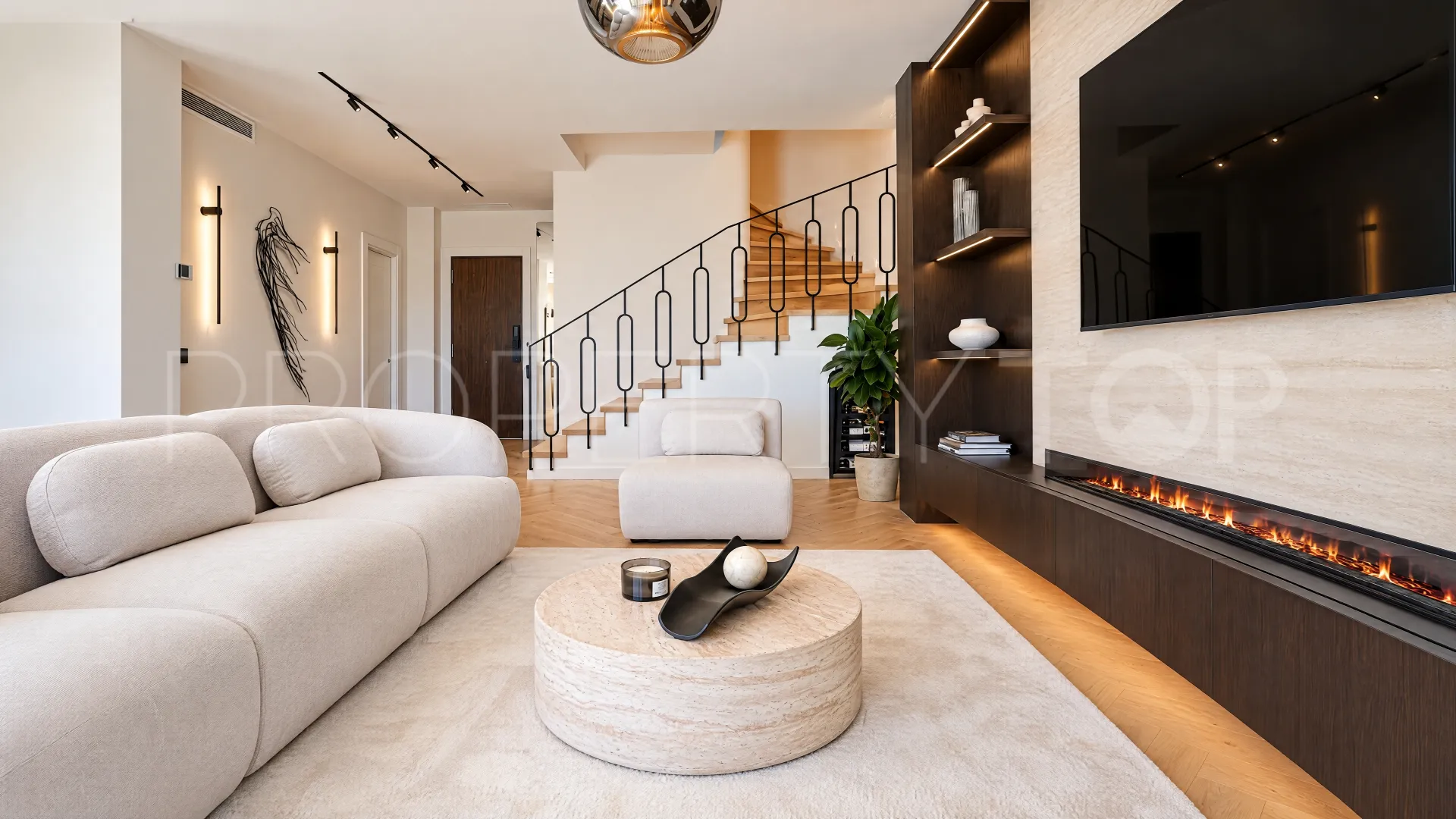 Se vende atico duplex en Nueva Andalucia