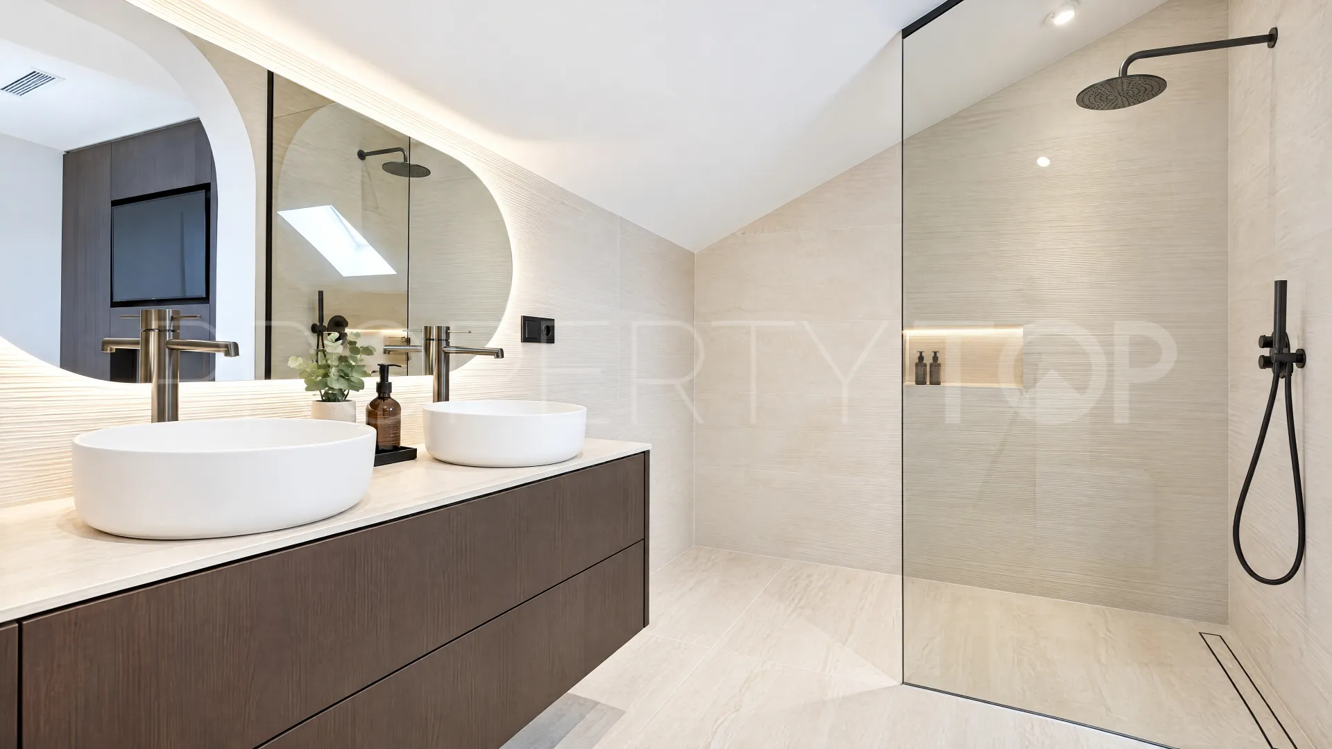 Se vende atico duplex en Nueva Andalucia
