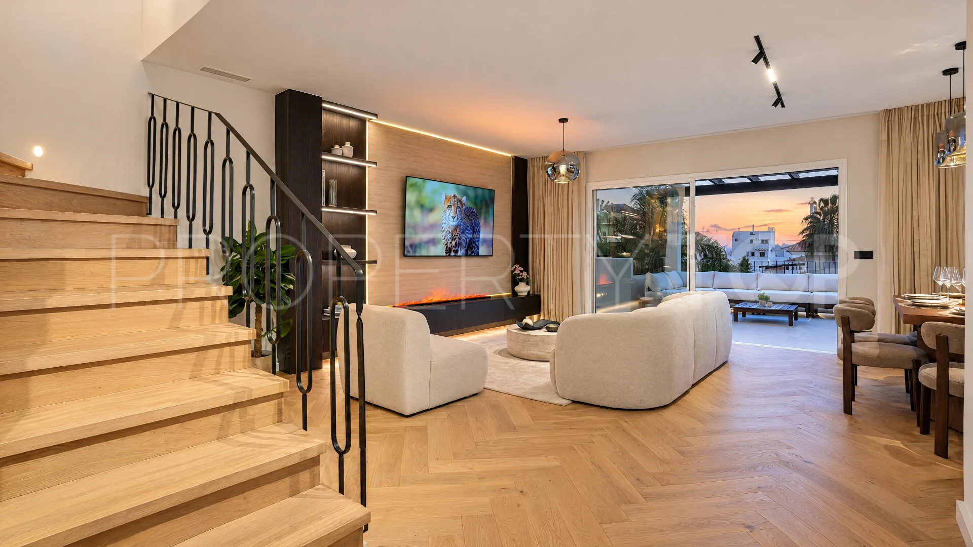 Se vende atico duplex en Nueva Andalucia
