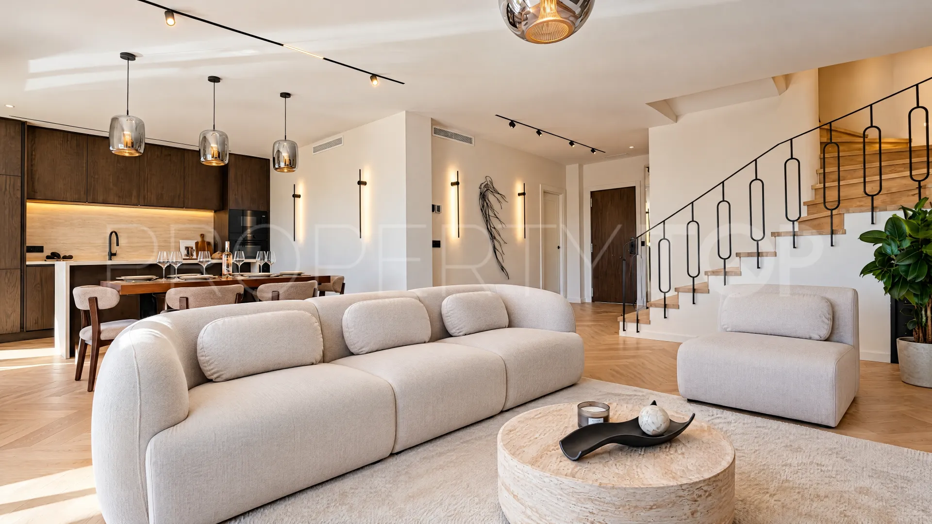 Se vende atico duplex en Nueva Andalucia