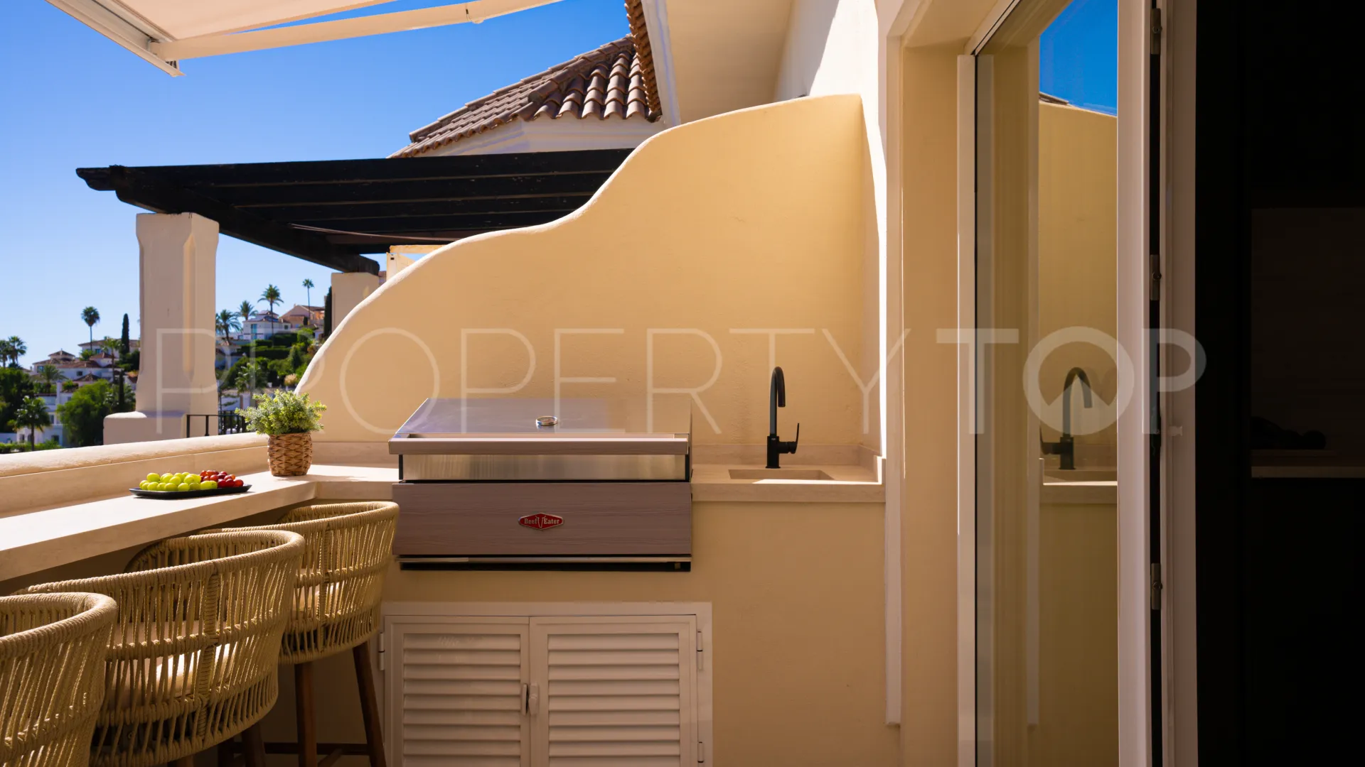 Se vende atico duplex en Nueva Andalucia