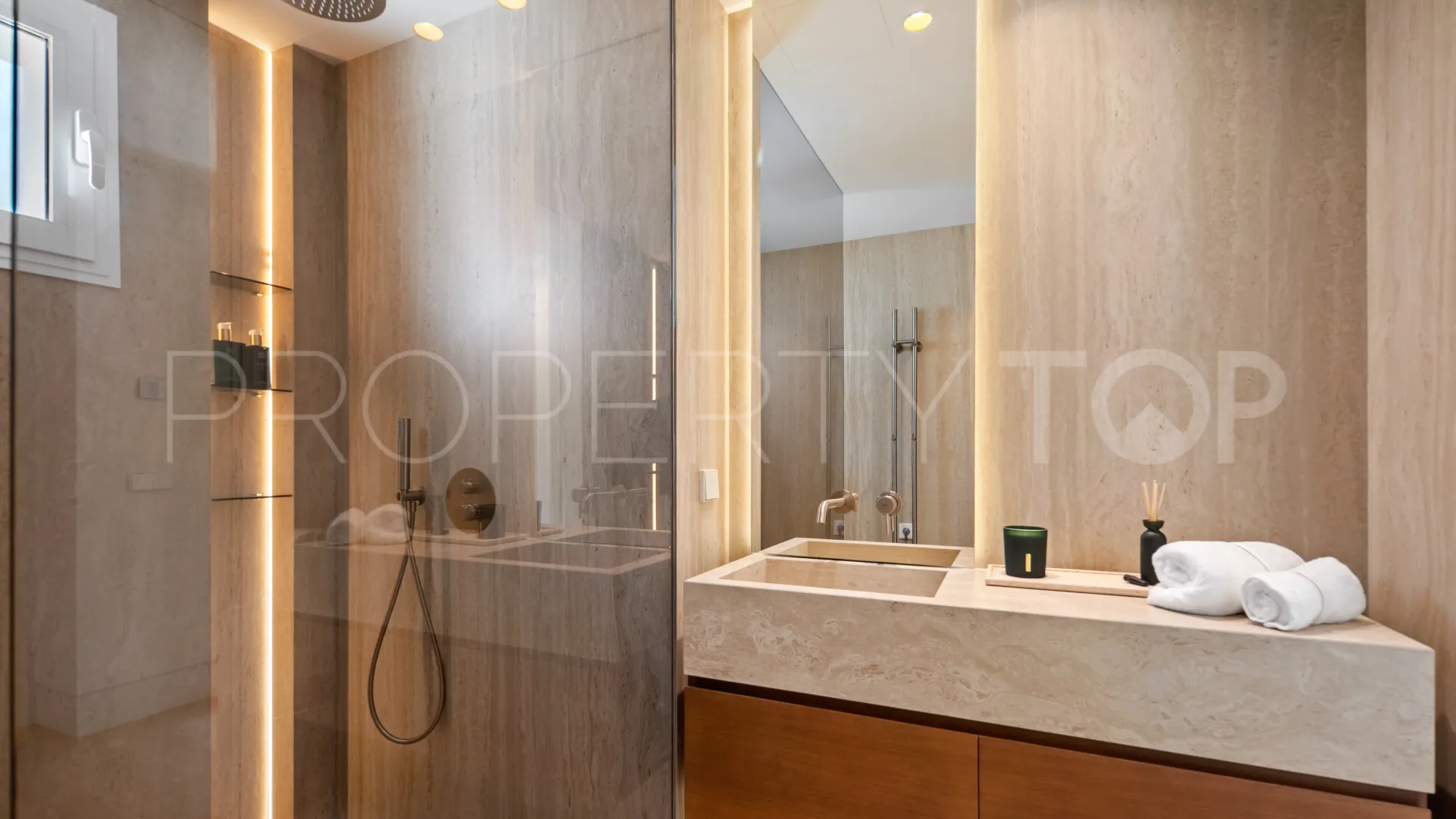 Comprar duplex en Alcores del Golf con 4 dormitorios