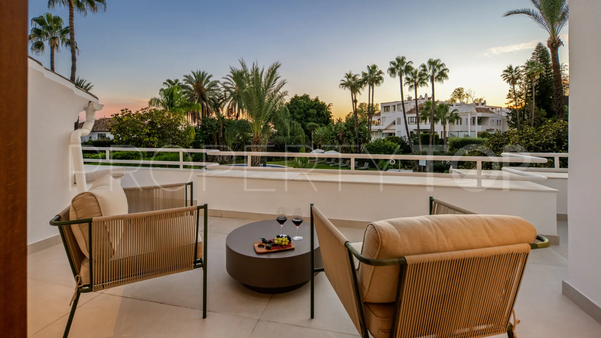 Comprar duplex en Alcores del Golf con 4 dormitorios