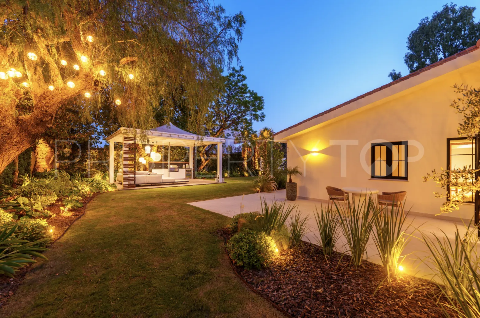Buy villa with 5 bedrooms in Marbella - Puerto Banus