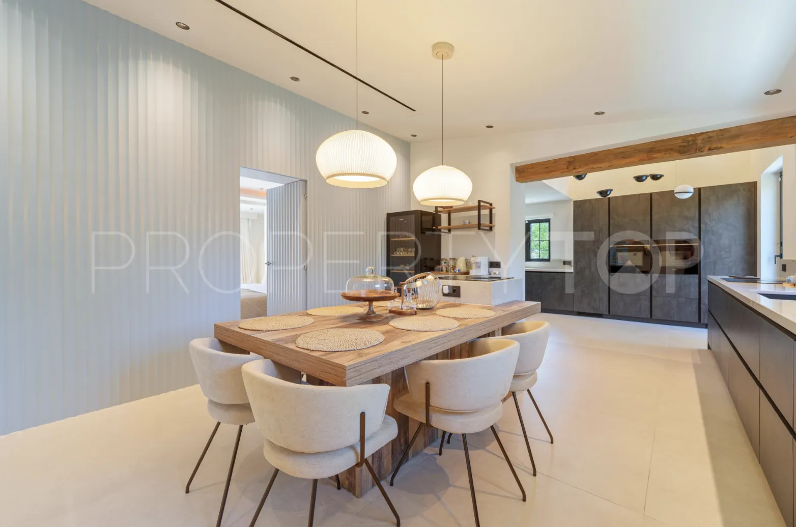Buy villa with 5 bedrooms in Marbella - Puerto Banus