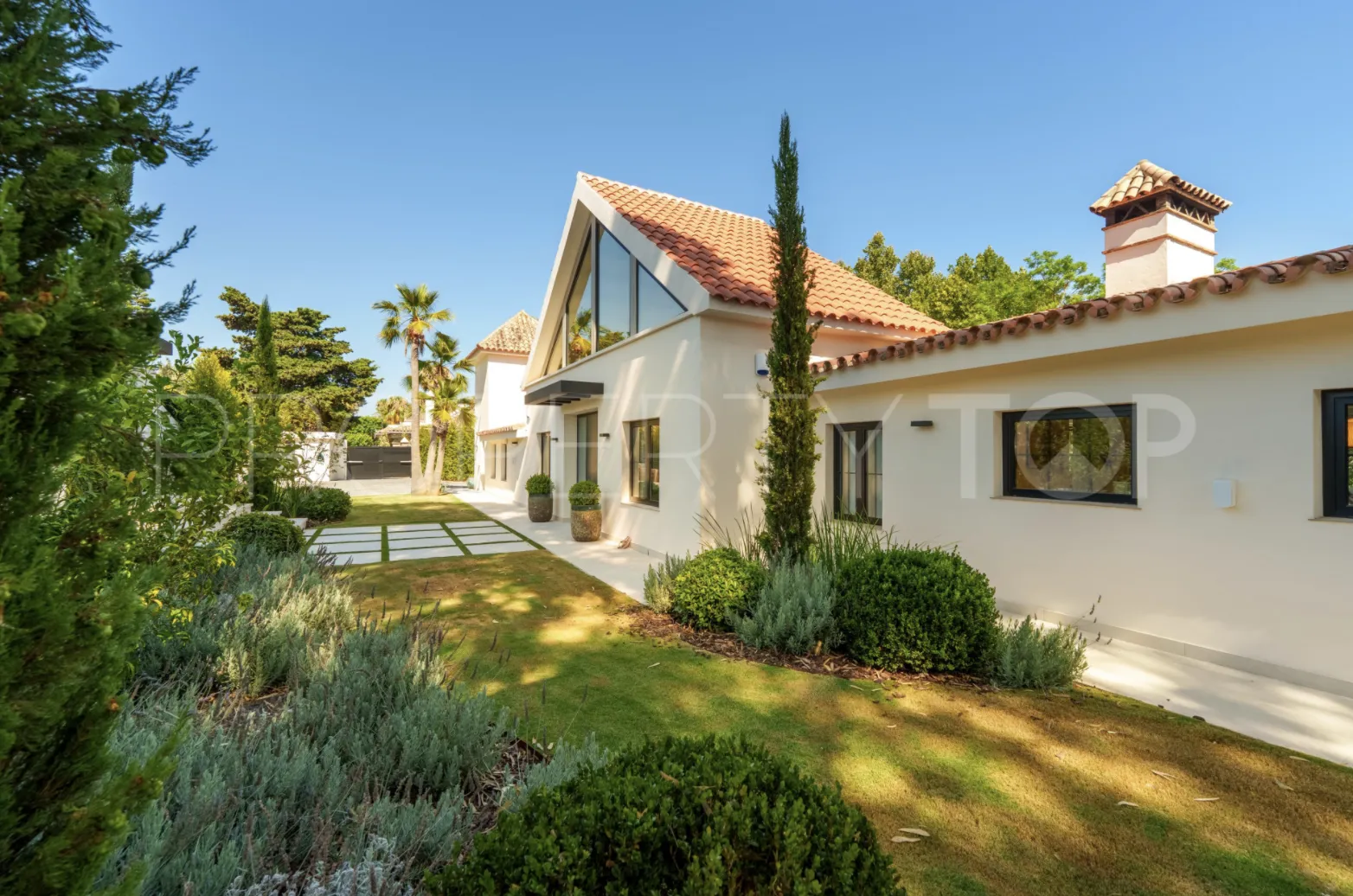 Buy villa with 5 bedrooms in Marbella - Puerto Banus