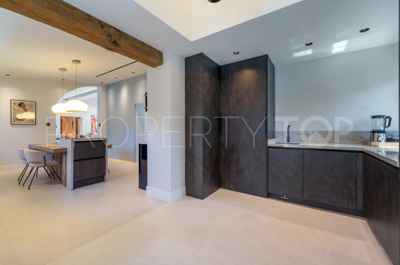 Buy villa with 5 bedrooms in Marbella - Puerto Banus