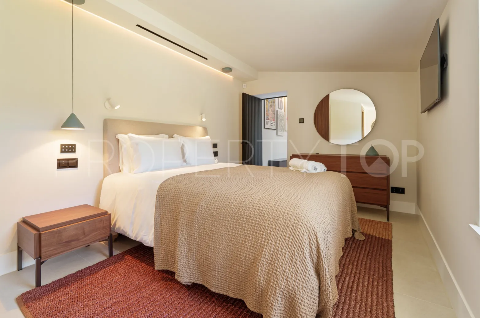 Buy villa with 5 bedrooms in Marbella - Puerto Banus