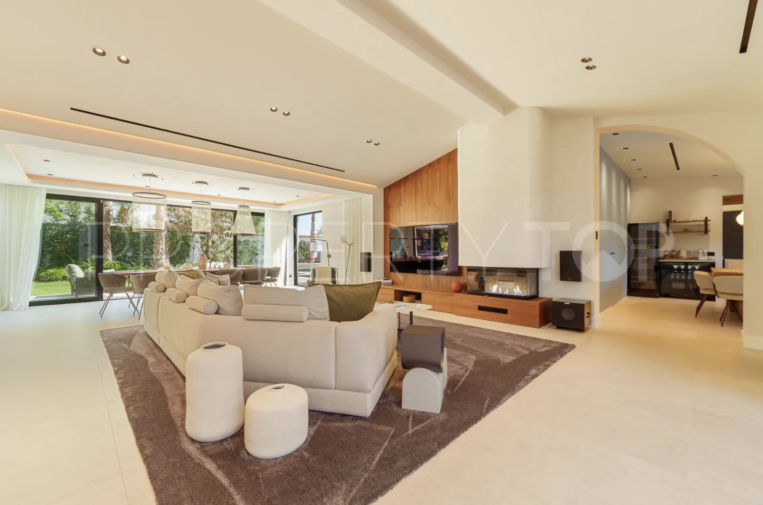 Buy villa with 5 bedrooms in Marbella - Puerto Banus