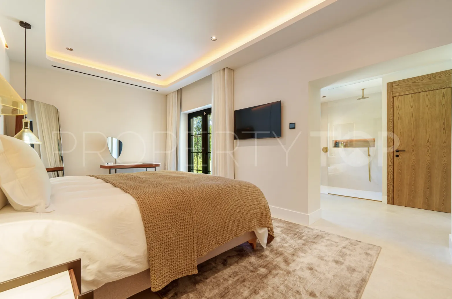 Buy villa with 5 bedrooms in Marbella - Puerto Banus